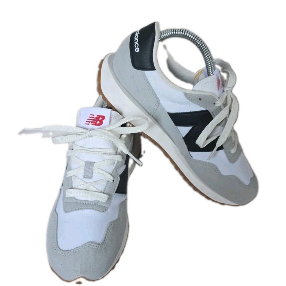 New Balance 237 White Grey Black GS237CG Big Kids Size 6 / Women's 7.5 NWOB
